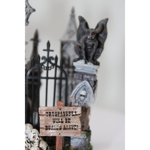 Lemax Spookey Town - Cemetery Gate - Picture 6 of 8
